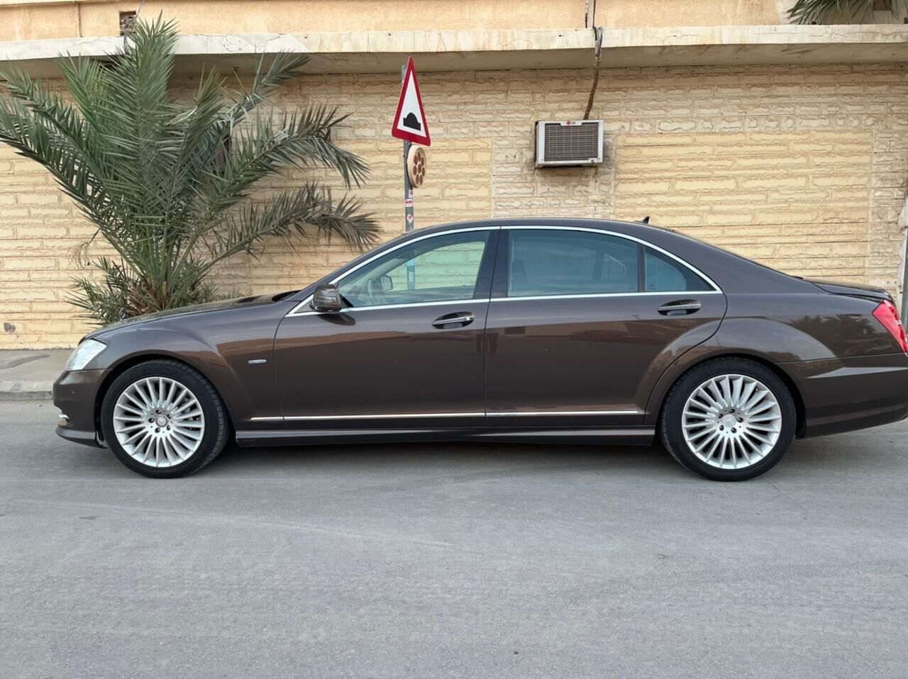 Riyadh, Vehicles, Cars & Trucks , SAR 59000,  Mercedes S350,  2012,  Automatic,  334000 KM,  Mercedes-Benz S350  Blue Efficiency &ndash; Excellent Condition | Riyadh