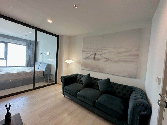 Bangkok, Villas, THB 25000,  35 Sq. Meter,  Life One Wireless Beautiful View Safe 26th Floor BTS PloenChit