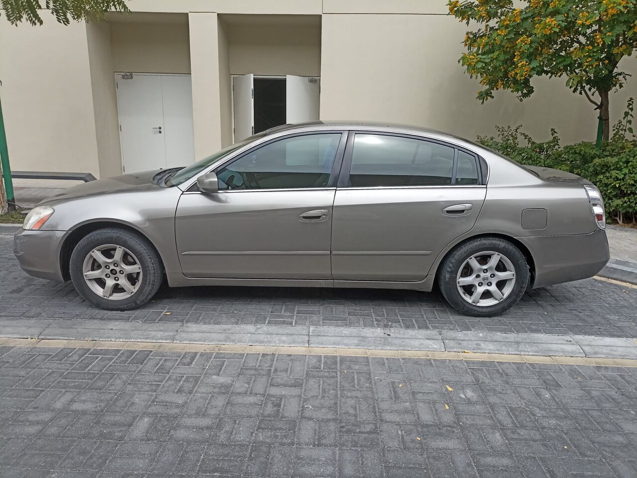 Manama, Vehicles, Cars & Trucks , BHD 1350,  Nissan Altima,  2006,  Automatic,  150 KM,  Car With Special Number