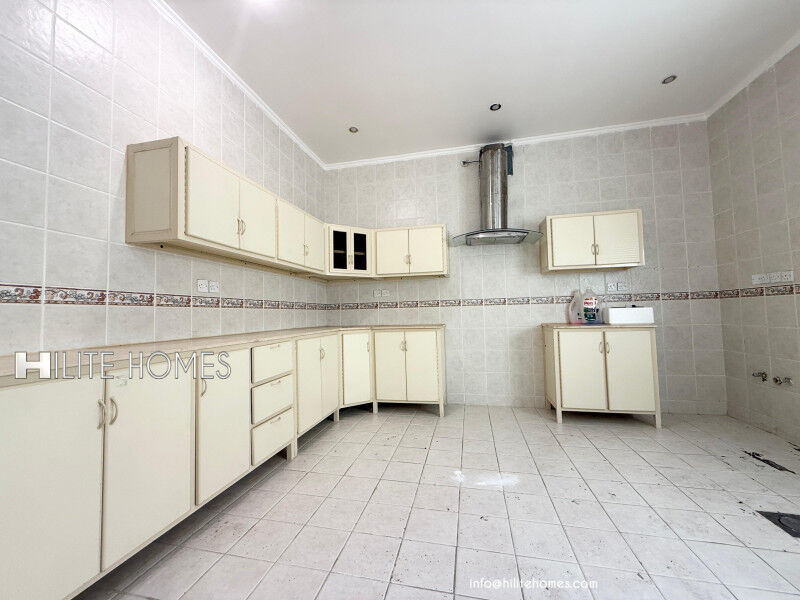 Adan, Villas, KWD 2500,  Seven Bedroom Spacious Villa Available In Adan