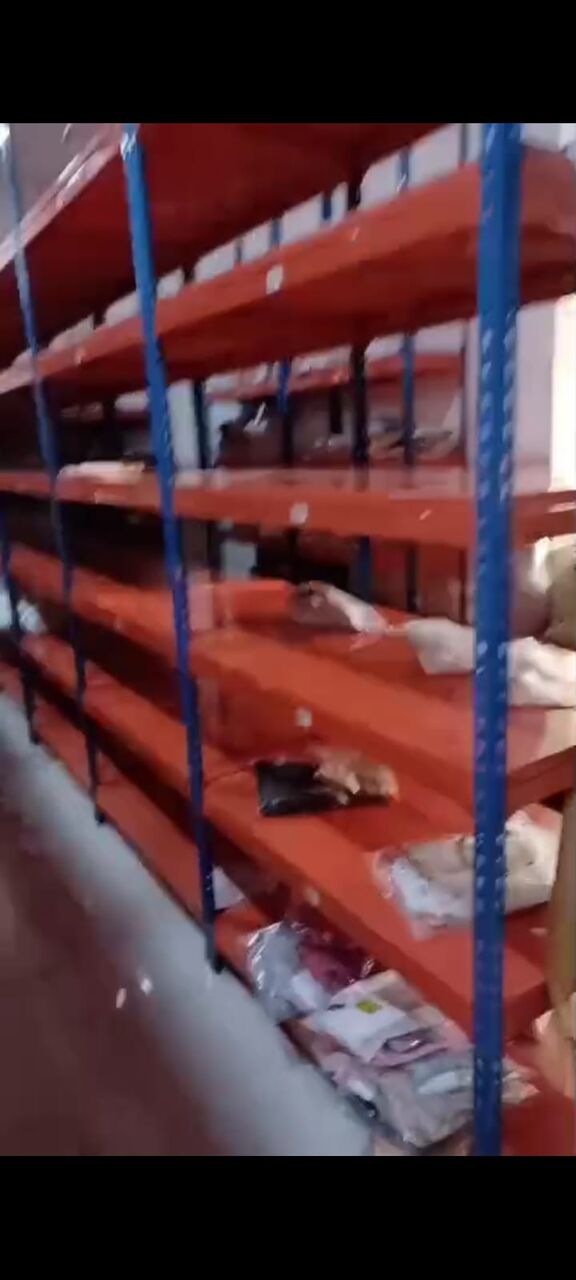 Tubli, Furniture, BHD 65,  🔥 HEAVY-DUTY STORAGE SHELVES FOR SALE – EXCELLENT CONDITION 🔥