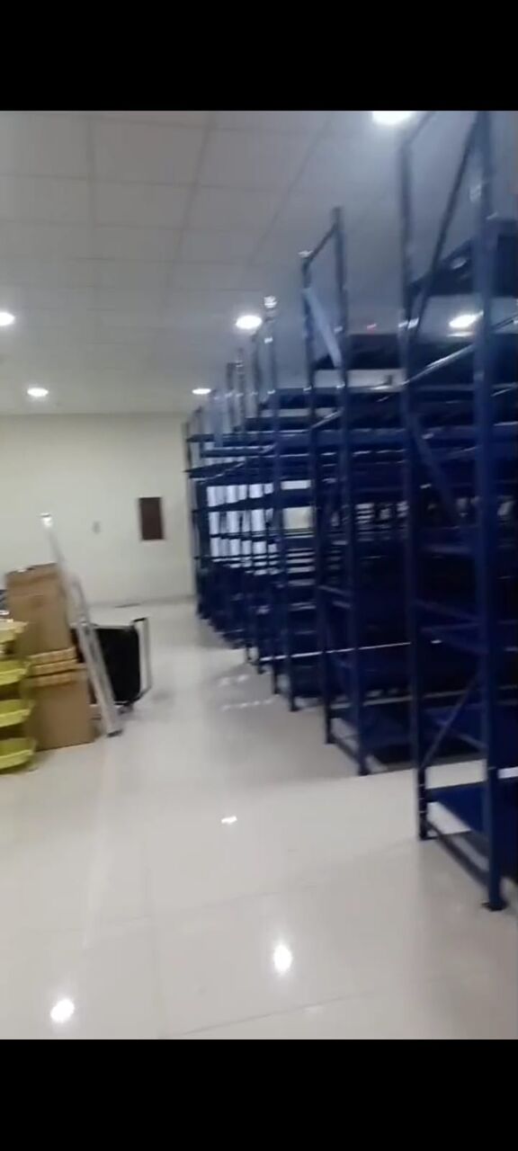 Tubli, Furniture, BHD 65,  🔥 HEAVY-DUTY STORAGE SHELVES FOR SALE – EXCELLENT CONDITION 🔥