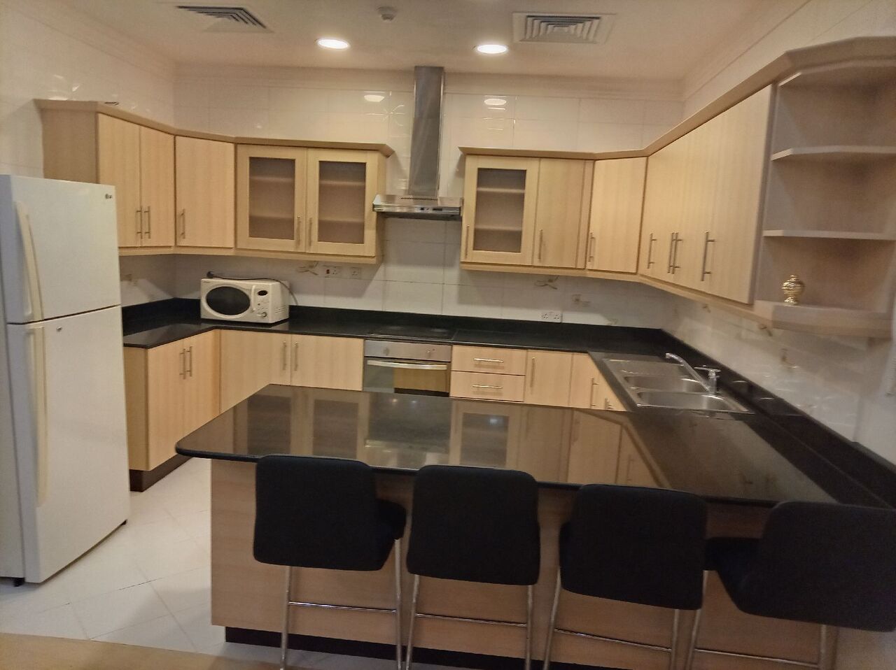 Burhama, Apartments, Flats, Houses & Villas, BHD 350/year,  2 BR,  Fully Furnished 2 Bedroom 2 Bathroom With Ewa Flat For Rent In : Burhama