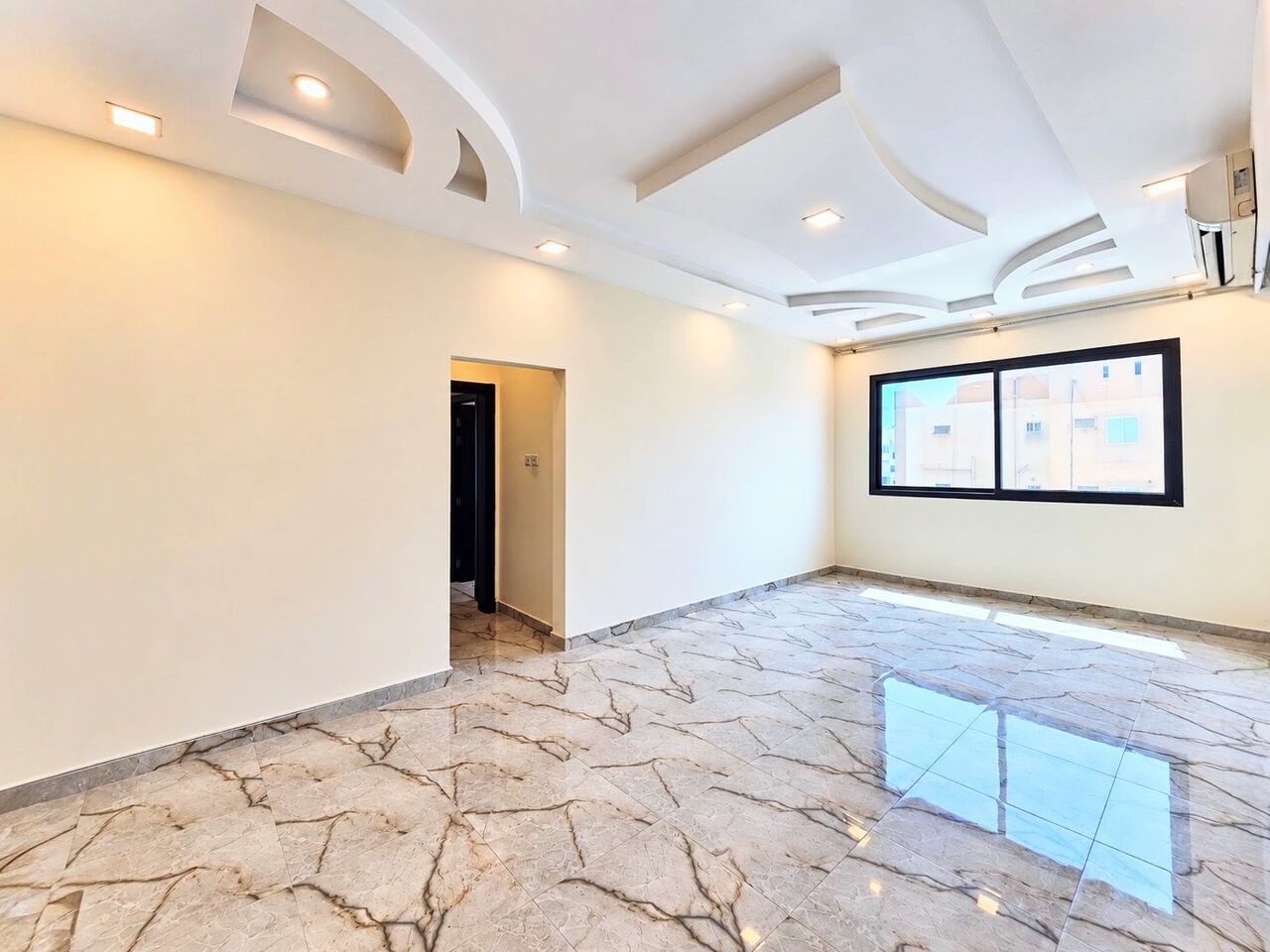 Hidd, Apartments, Flats, Houses & Villas, BHD 300/year,  3 BR,  Al Hidd City/High-end Apartment For Rent Half Furnished