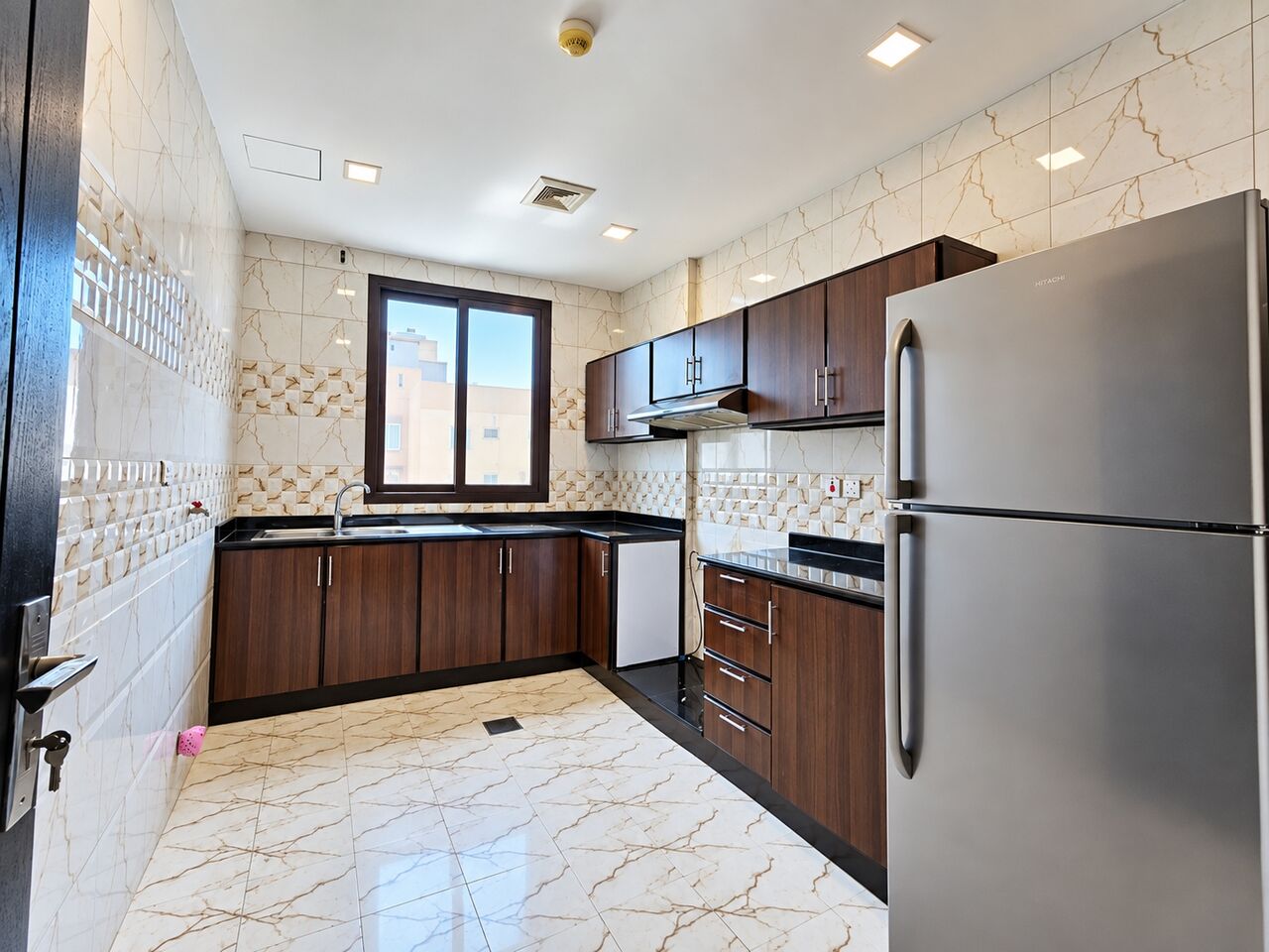 Hidd, Apartments, Flats, Houses & Villas, BHD 300/year,  3 BR,  Al Hidd City/High-end Apartment For Rent Half Furnished