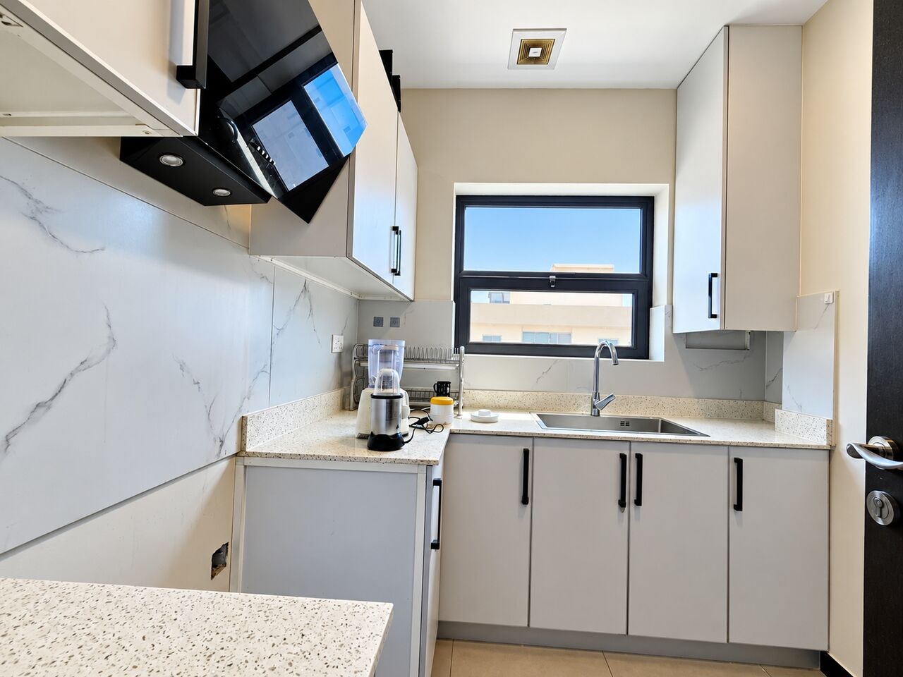 Hidd, Apartments, Flats, Houses & Villas, BHD 200/year,  1 BR,  Al Hidd City/High-end Apartment For Rent With AC & Curtains Including Electricity