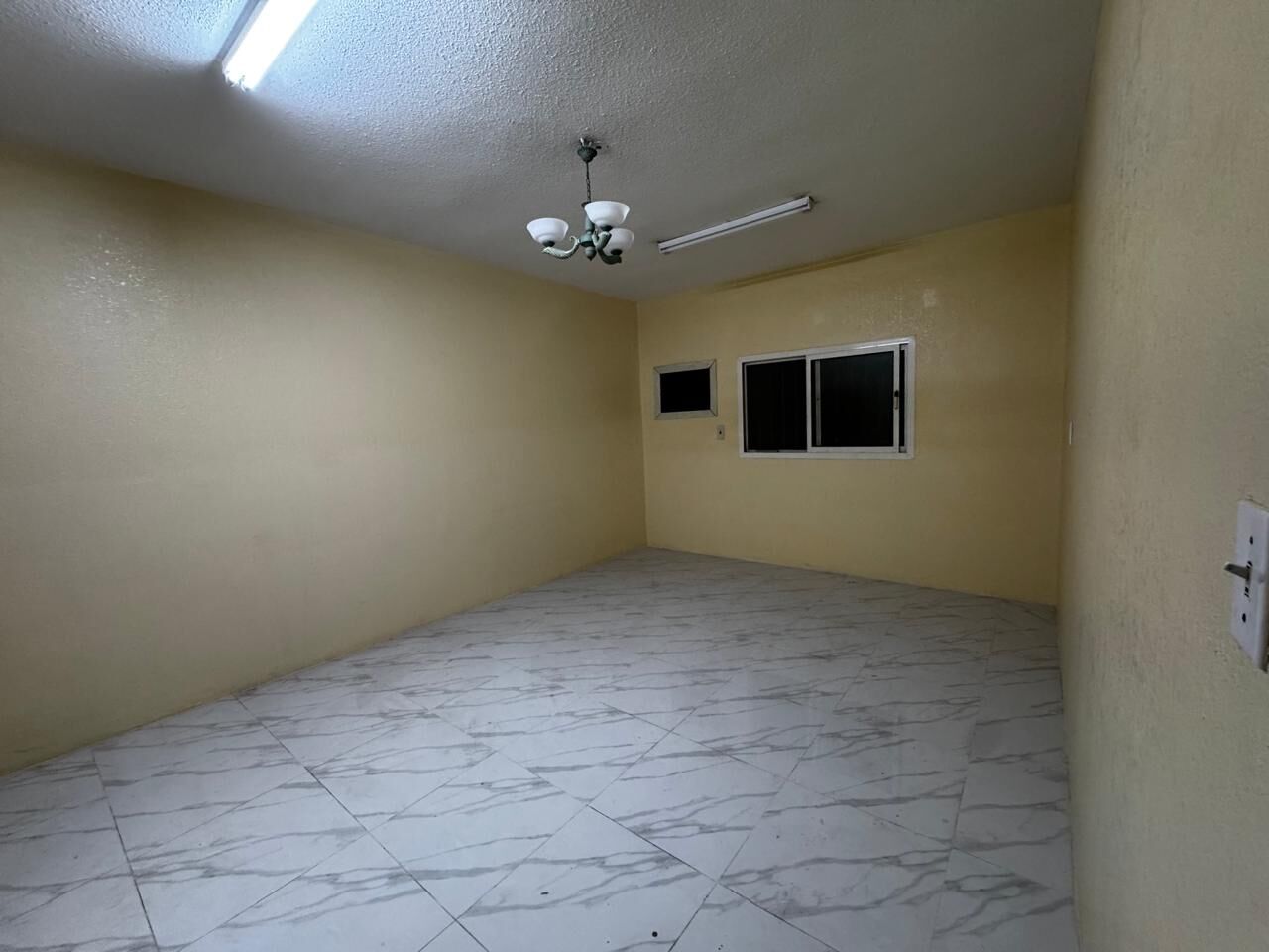 Jubail, Apartments, Flats, Houses & Villas, SAR 1300/month,  1 BR,  1 Rooms Set Available For Rent For Executive Bachelor/small Family