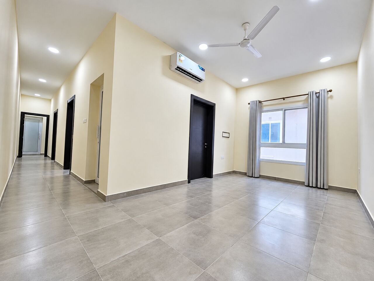 Hidd, Apartments, Flats, Houses & Villas, BHD 255/year,  3 BR,  Al Hidd City/High-end Apartment For Rent With Air Conditioning Including Electric Limits