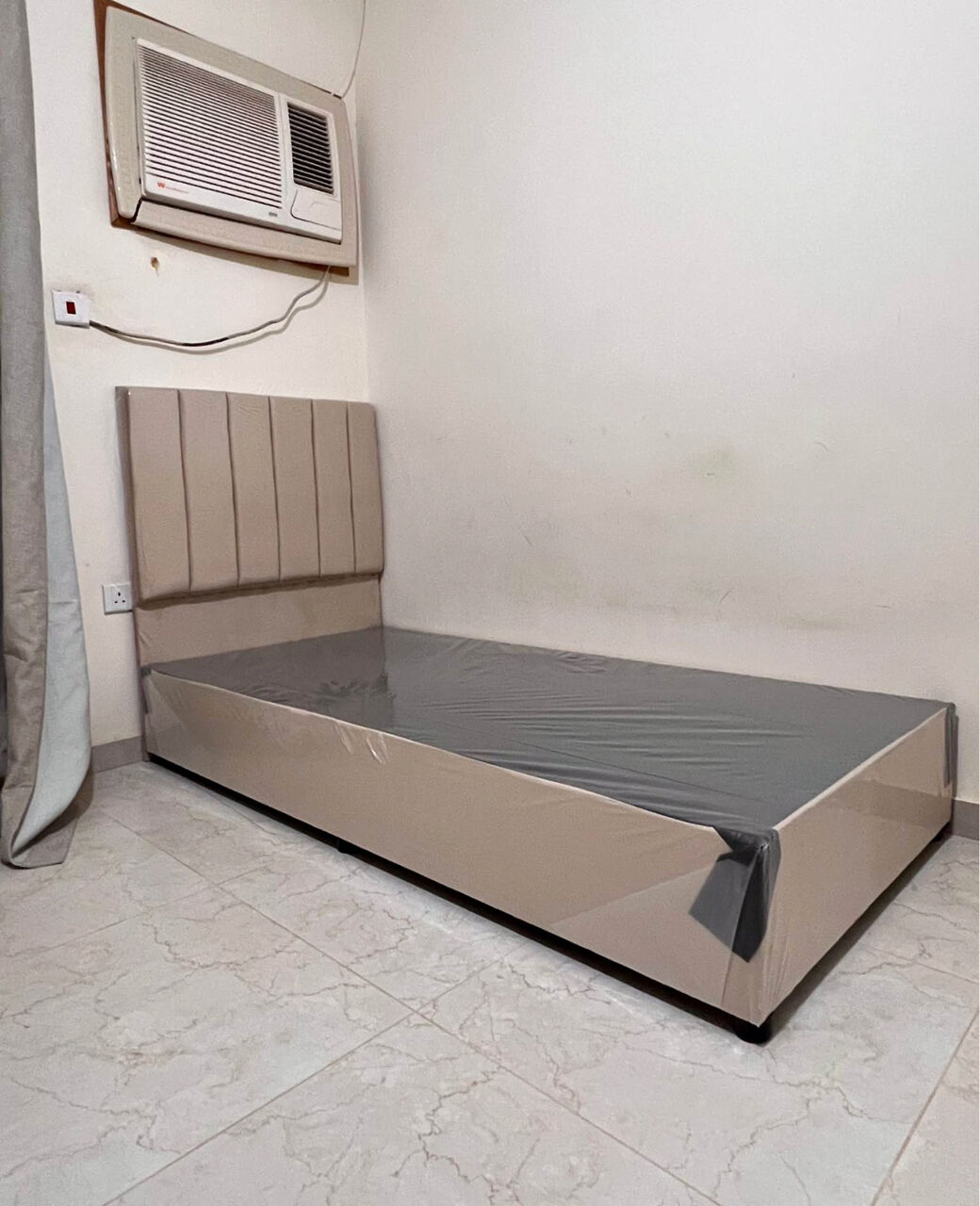 Jeddah, Furniture, SAR 1,  سرير نفر واحد  موجود ،  مقاس  ٩٠*١٩٠