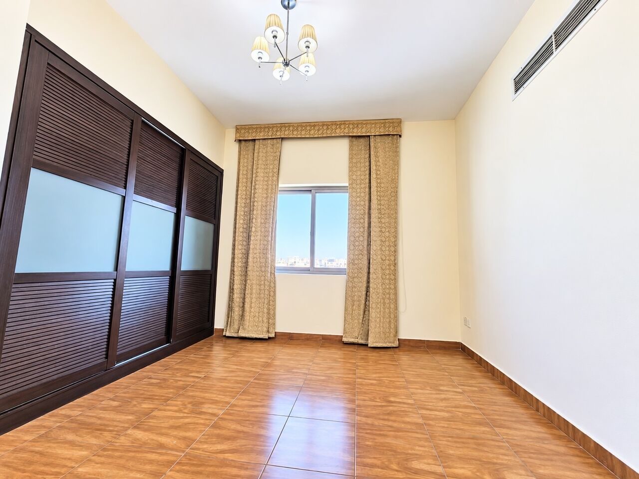 Galali, Apts/Flats Wanted, BHD 230/year,  2 BR,  Qalali City/high-end Apartment For Rent Semi Furnished Including Electricity Within The Li