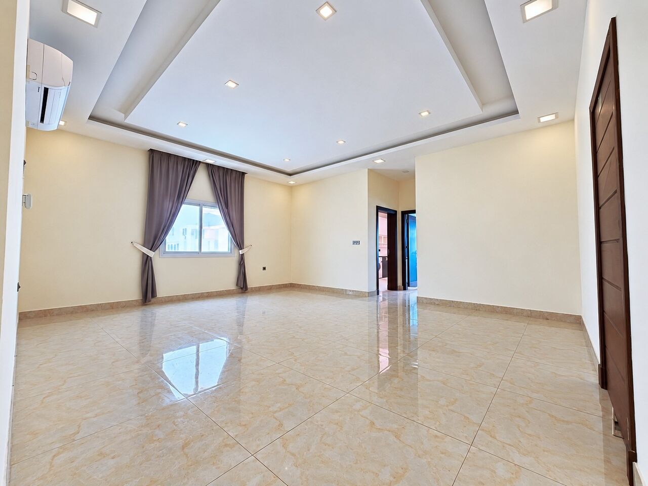 Hidd, Apartments, Flats, Houses & Villas, BHD 270/year,  3 BR,  Al Hidd City/High-Furnished Rental Apartment Half-Furnished
