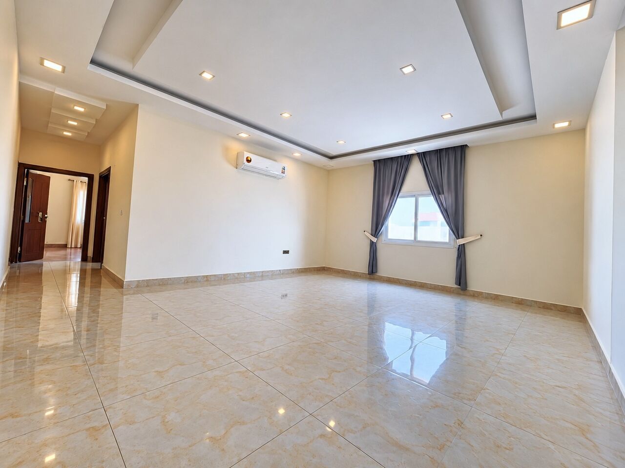 Hidd, Apartments, Flats, Houses & Villas, BHD 270/year,  3 BR,  Al Hidd City/High-Furnished Rental Apartment Half-Furnished