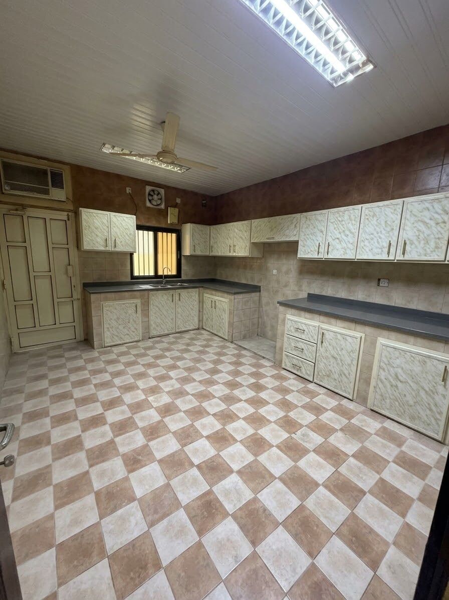 Kabul, Apartments, Flats, Houses & Villas, AFN 250/year,  200 Sq. Meter,  للإيجار شقة كبير في العكر الغربي