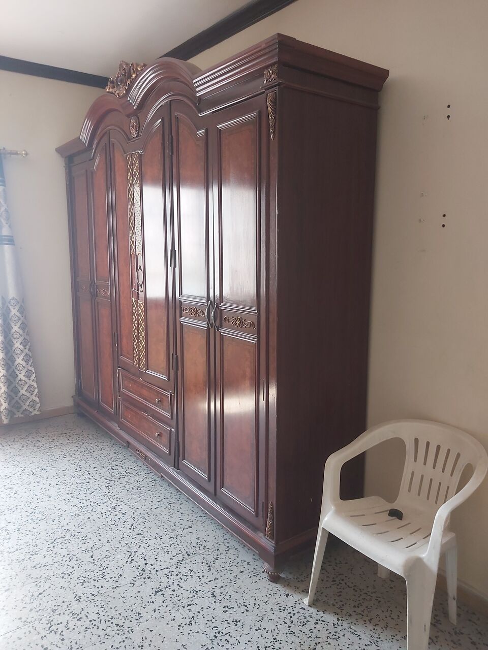 Akrabia, Free Items, SAR 1,  Cupboard Free Give Away