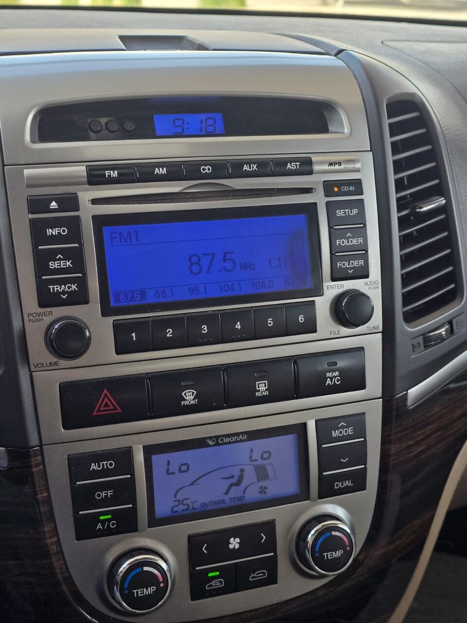 Riyadh, Vehicles, Cars & Trucks , SAR 18000,  Hyundai SantaFe,  2011,  Automatic,  241383 KM,   3.5cc Model  SR18000 ODO 241383km