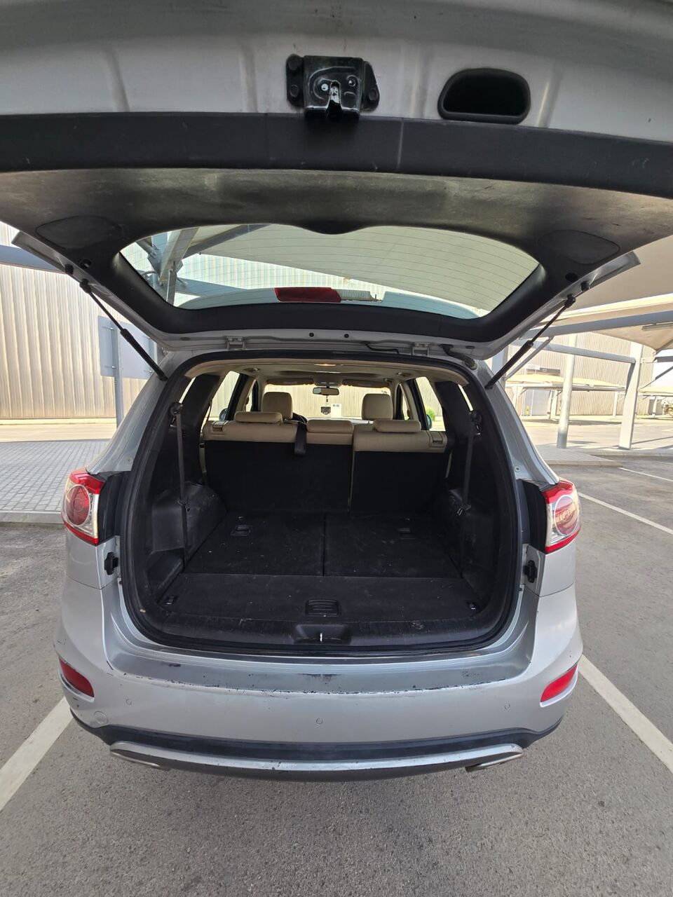 Riyadh, Vehicles, Cars & Trucks , SAR 18000,  Hyundai SantaFe,  2011,  Automatic,  241383 KM,   3.5cc Model  SR18000 ODO 241383km