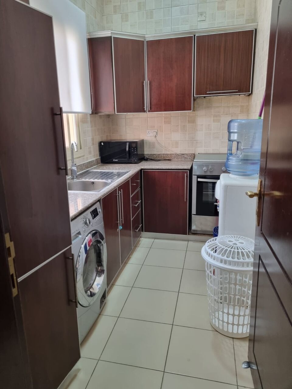 Manama, Apartments, Flats, Houses & Villas, BHD 200/year,  1 BR,  Apartment For Rent Busitteen Furnished 1bhk