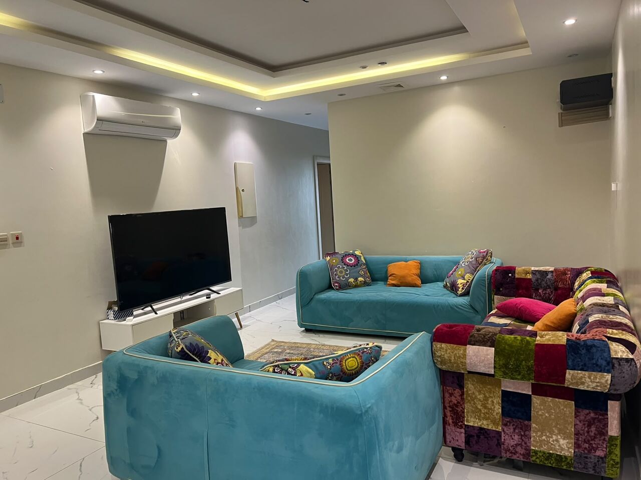 Madinah, Apartments, Flats, Houses & Villas, SAR 4500/month,  4 BR,  Fully Furnished, With Private Parking And A Private Entrance