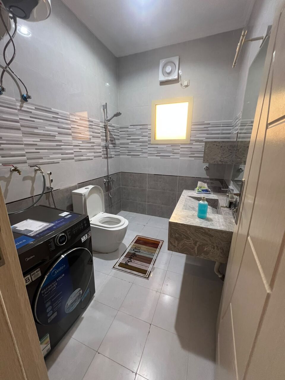 Madinah, Apartments, Flats, Houses & Villas, SAR 4500/month,  4 BR,  Fully Furnished, With Private Parking And A Private Entrance