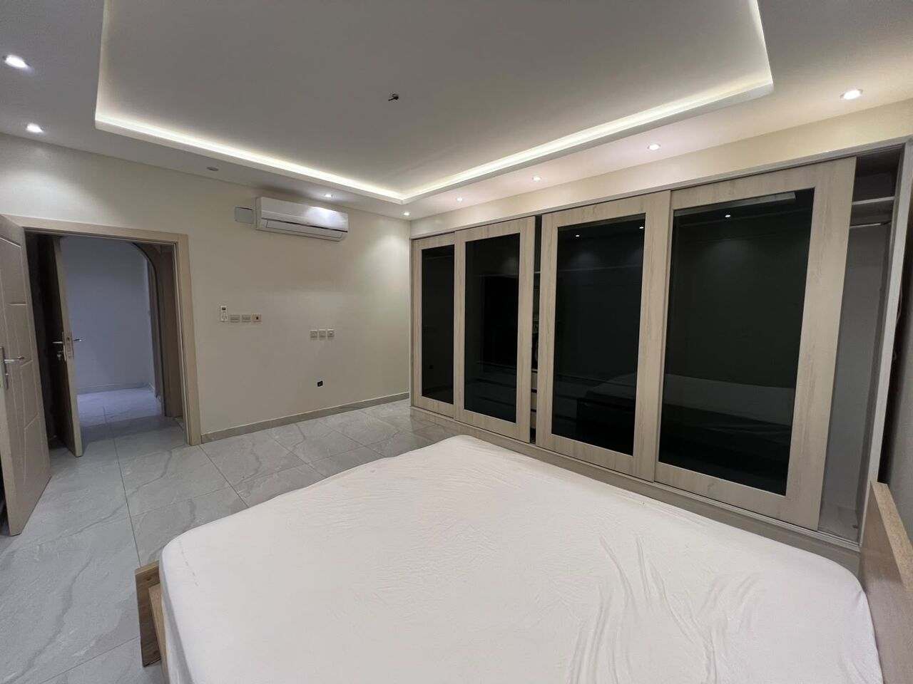 Madinah, Apartments, Flats, Houses & Villas, SAR 4500/month,  4 BR,  Fully Furnished, With Private Parking And A Private Entrance