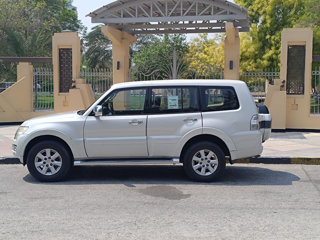 Manama, Vehicles, Cars & Trucks , BHD 4300,  Mitsubishi Pajero,  2018,  Automatic,  113000 KM,