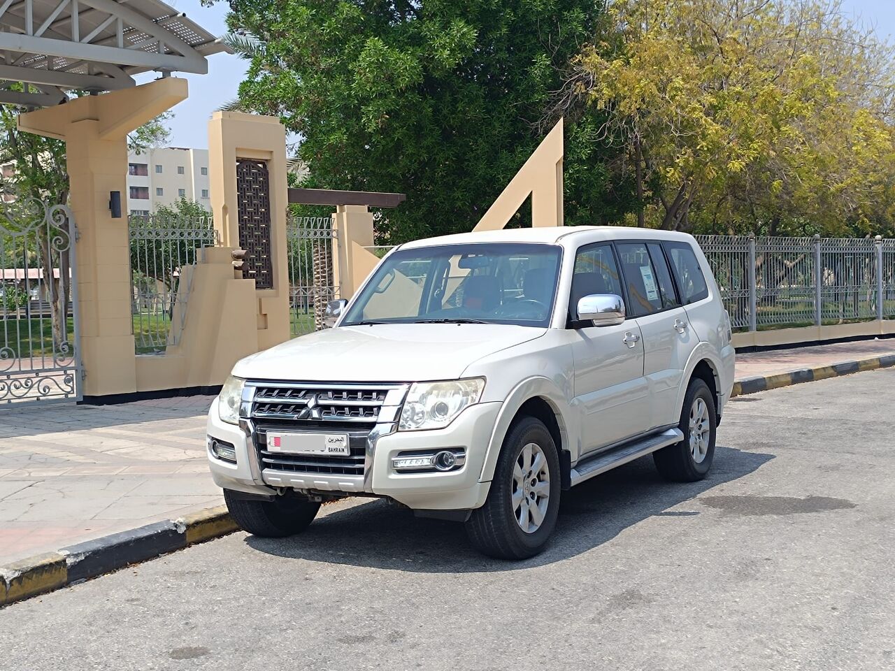 Manama, Vehicles, Cars & Trucks , BHD 4300,  Mitsubishi Pajero,  2018,  Automatic,  113000 KM,
