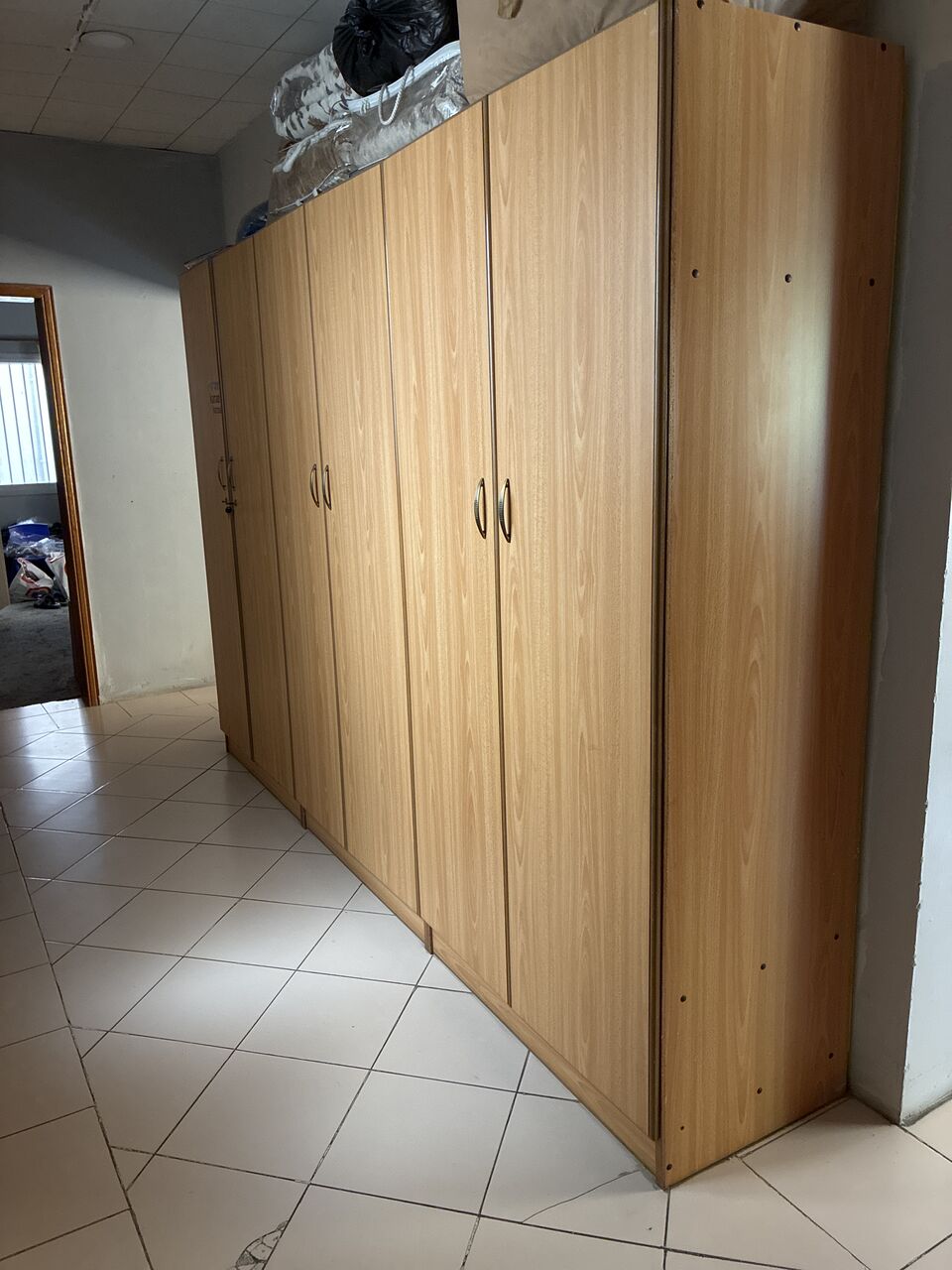 Zinj, Furniture, House Hold Items