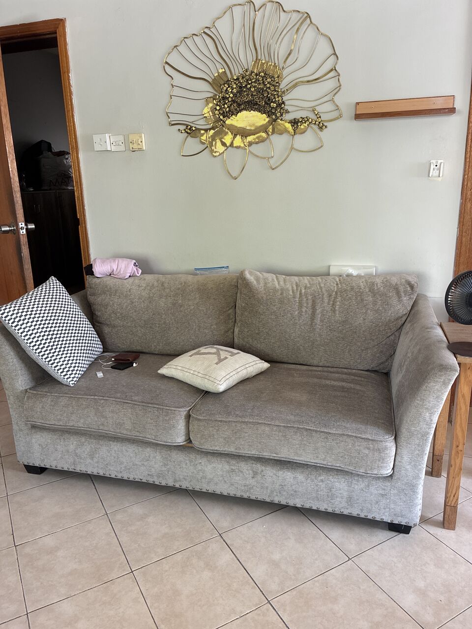 Zinj, Furniture, House Hold Items