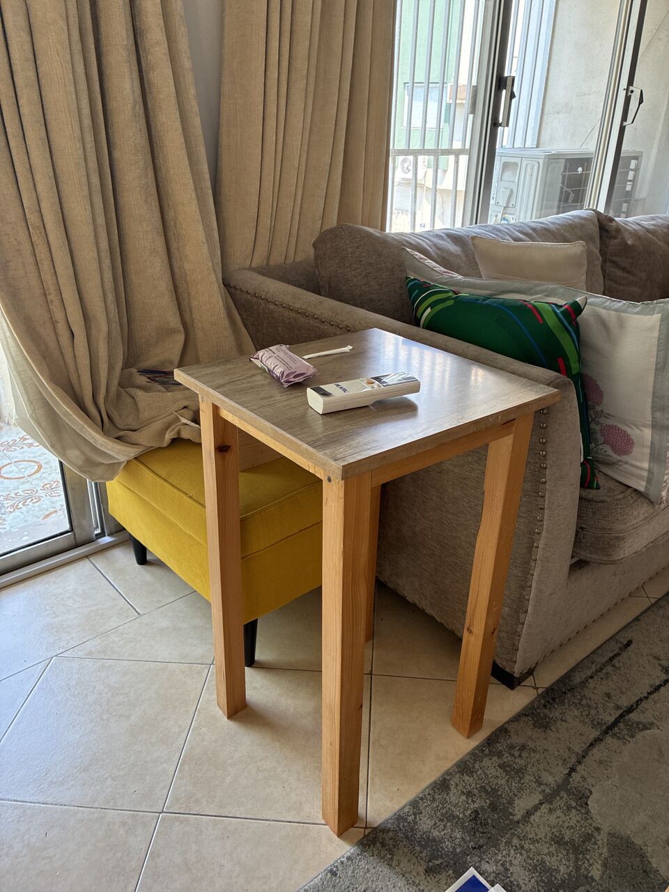 Zinj, Furniture, House Hold Items