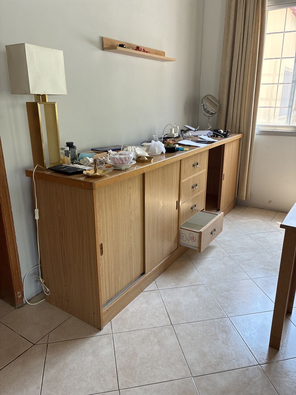 Zinj, Furniture, House Hold Items