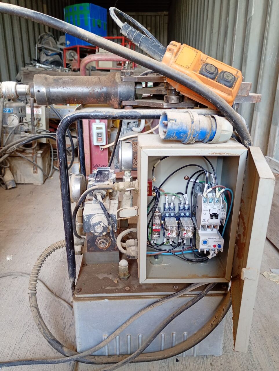 Dammam, Industrial Machinery, USED HYDRAULIC MACHINE