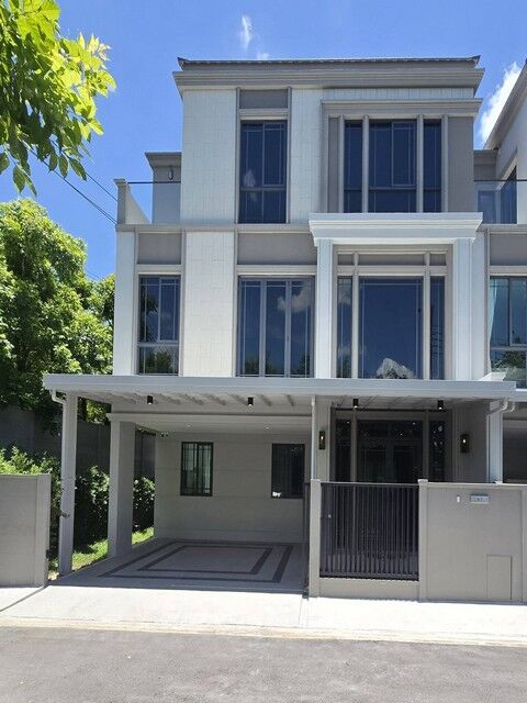 Bangkok, Villas, THB 150000,  37 Sq. Feet,  ให้เช่าทาวน์โฮมหรู 3 ชั้นหลังมุม 214 ตร