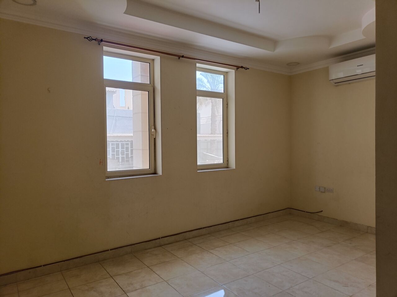 Mahooz, Apartments, Flats, Houses & Villas, BHD 190/month,  2 BR,  130 Sq. Meter,  Semi Furnished 2bhk Without Ewa
