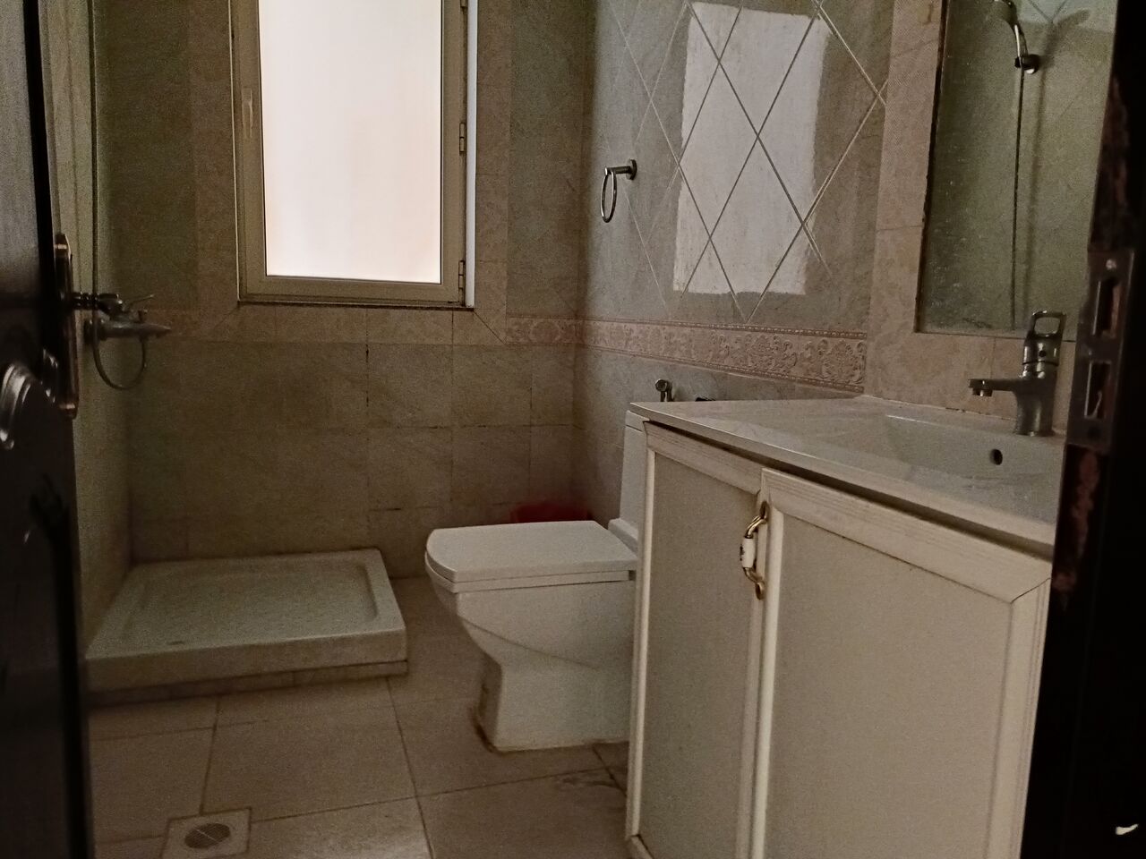 Mahooz, Apartments, Flats, Houses & Villas, BHD 190/month,  2 BR,  130 Sq. Meter,  Semi Furnished 2bhk Without Ewa