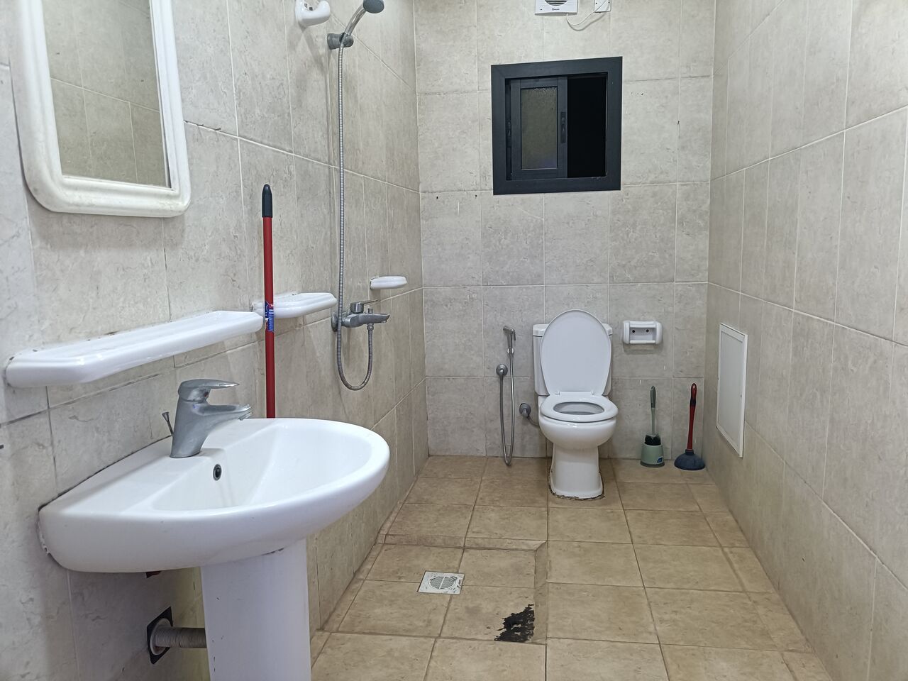 Zinj, Apartments, Flats, Houses & Villas, BHD 200/month,  1 BR,  120 Sq. Meter,  Semi Furnished 1bhk With Ewa