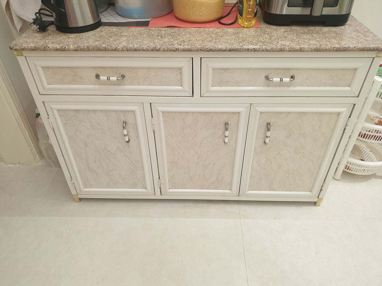 Al Jubail Al Balad, Household Items, SAR 1000,  Kitchen Cabinet, SACO Beach Chair, Ironing Table