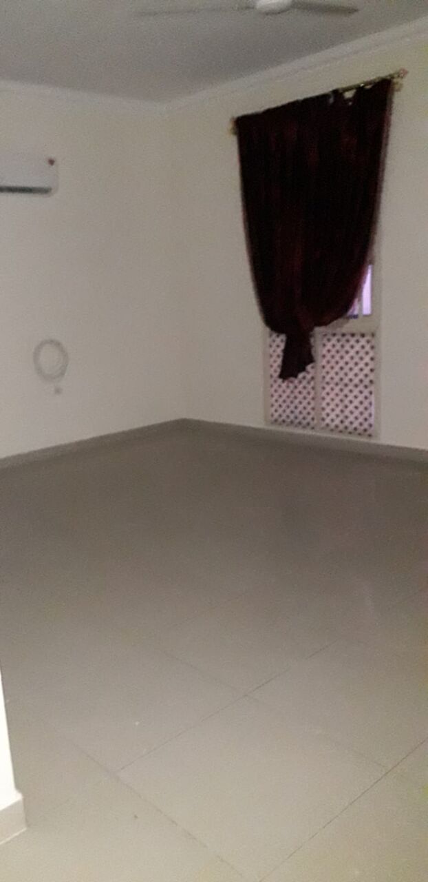 Tubli, Apartments, Flats, Houses & Villas, BHD 200/month,  3 BR,  70 Sq. Meter,  Semi Furnished Flat For Rent At Tubli Near To The Sea ( With   A.C )