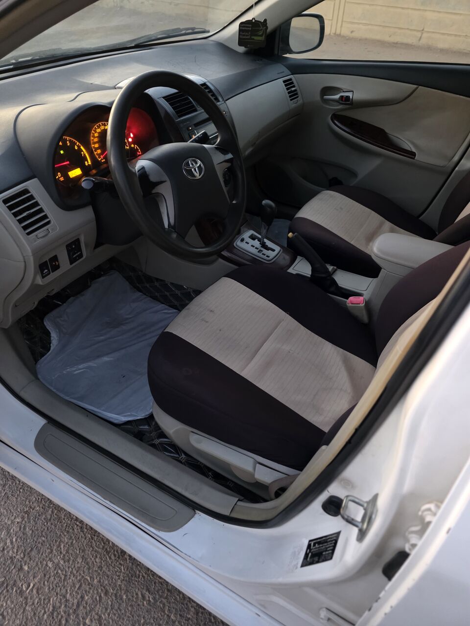 Riyadh, Vehicles, Cars & Trucks , SAR 25000,  Toyota Corolla,  2013,  Automatic,  261000 KM,