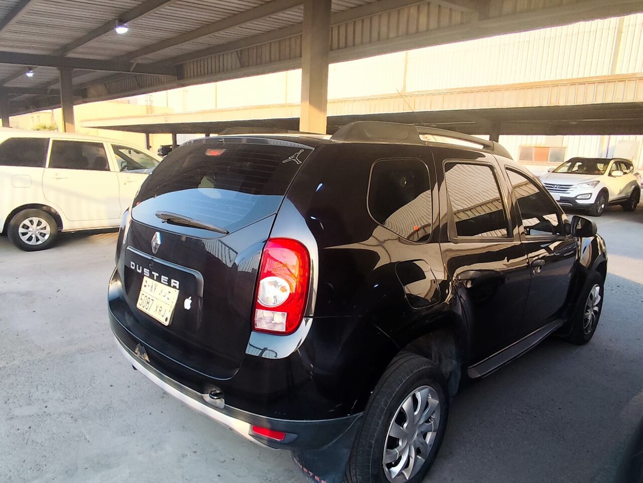 Dammam, Vehicles, Cars & Trucks , SAR 16500,  Renault Duster,  2014,  Automatic,  168000 KM,  Well Maintained Black Duster For Urgent Sale