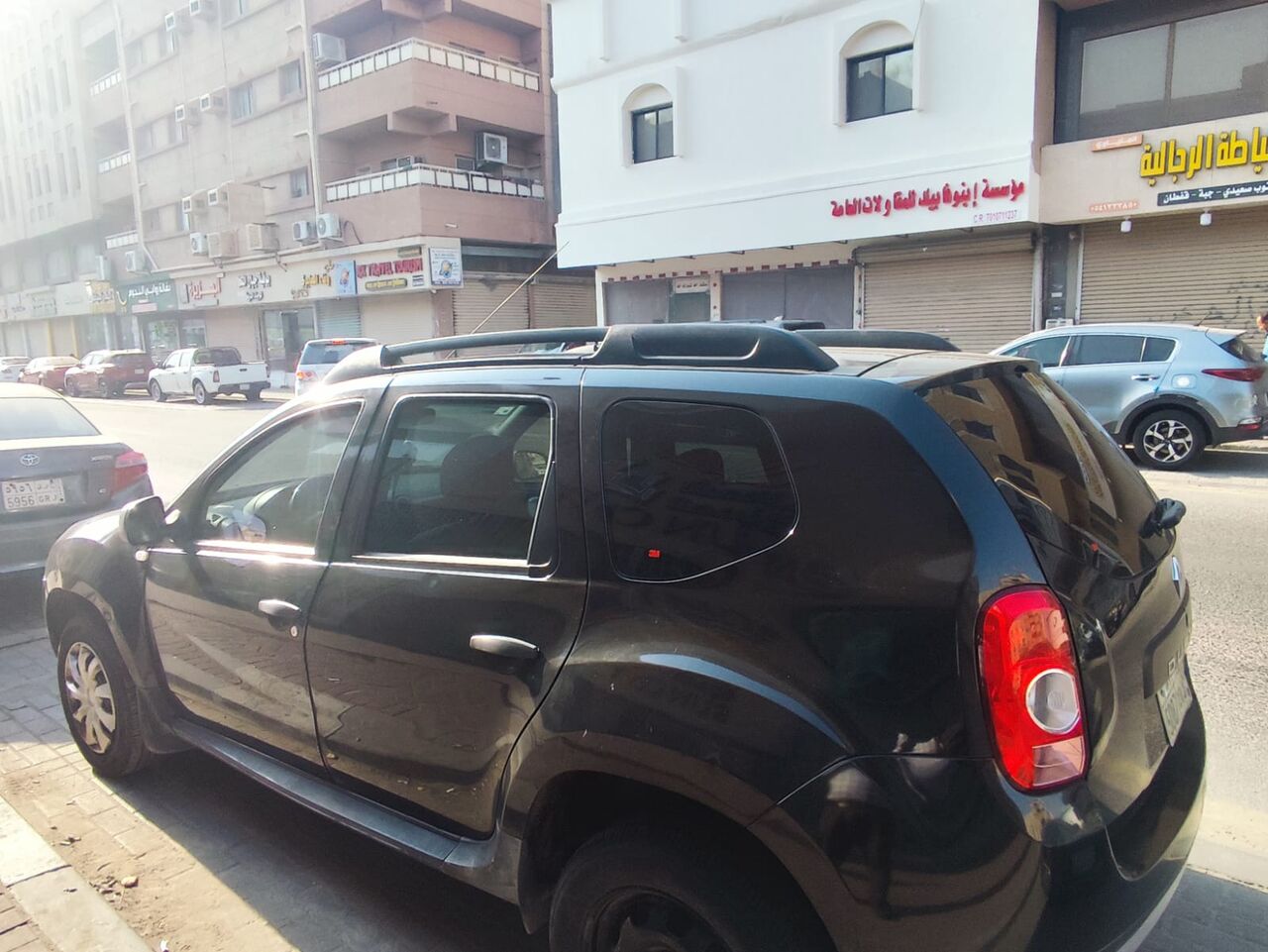 Dammam, Vehicles, Cars & Trucks , SAR 16500,  Renault Duster,  2014,  Automatic,  168000 KM,  Well Maintained Black Duster For Urgent Sale