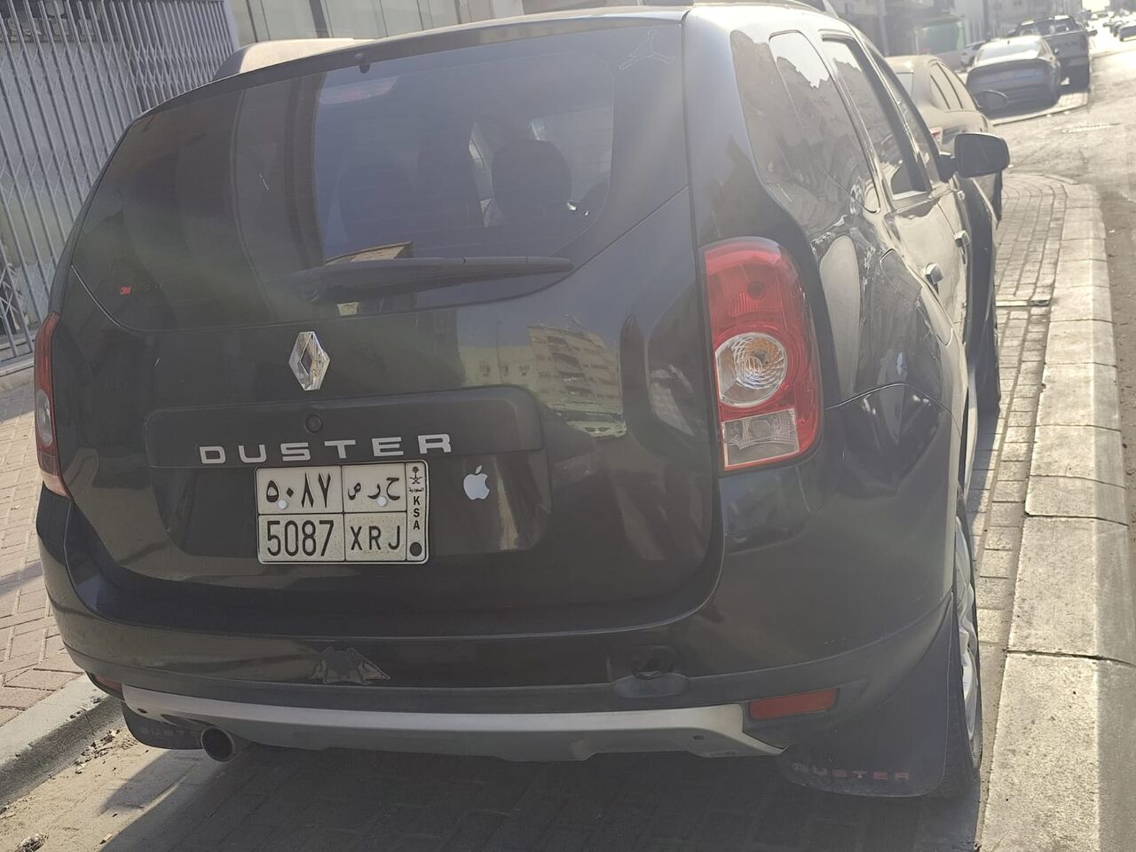 Dammam, Vehicles, Cars & Trucks , SAR 16500,  Renault Duster,  2014,  Automatic,  168000 KM,  Well Maintained Black Duster For Urgent Sale