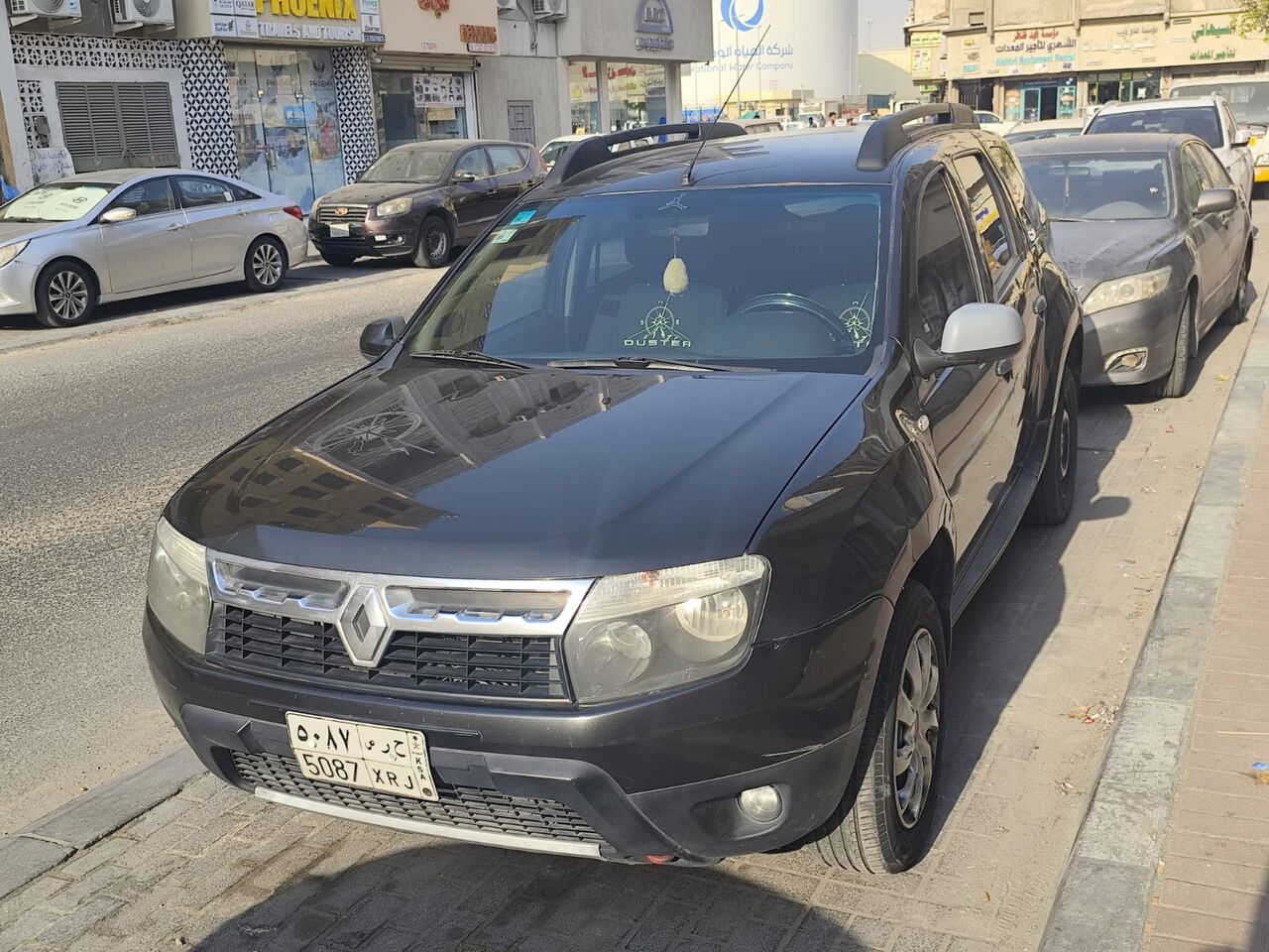Dammam, Vehicles, Cars & Trucks , SAR 16500,  Renault Duster,  2014,  Automatic,  168000 KM,  Well Maintained Black Duster For Urgent Sale