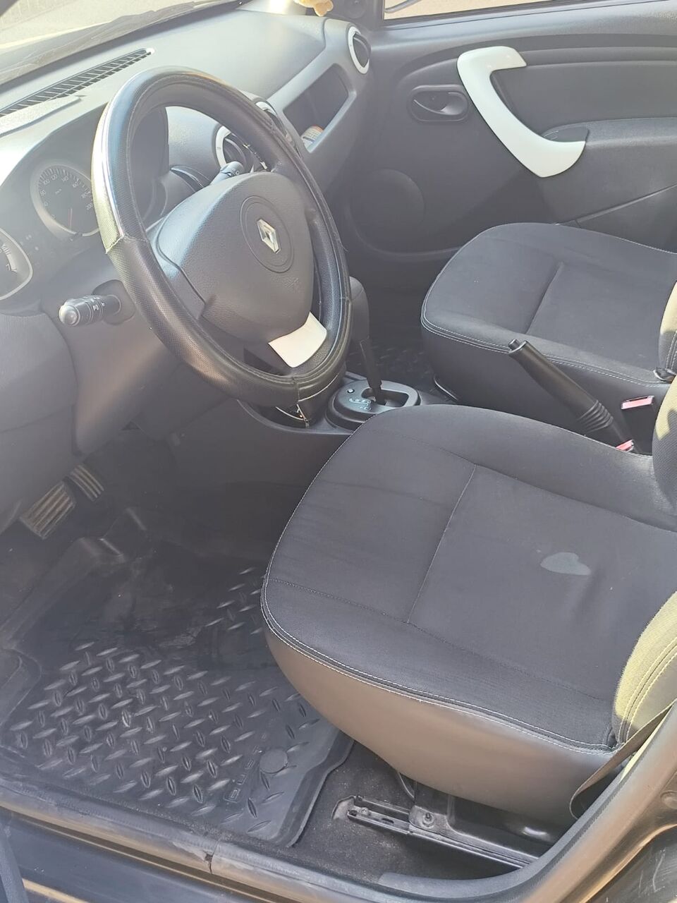 Dammam, Vehicles, Cars & Trucks , SAR 16500,  Renault Duster,  2014,  Automatic,  168000 KM,  Well Maintained Black Duster For Urgent Sale