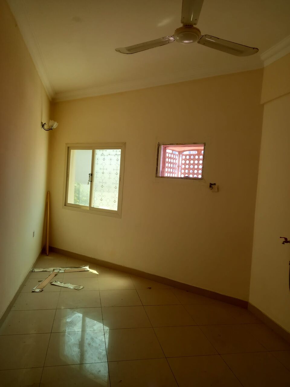 Manama, Apartments, Flats, Houses & Villas, BHD 250/month,  3 BR,  160 Sq. Meter,  3 Bhk Unfurnished Flat Available In Ummalhassam Call Aleena