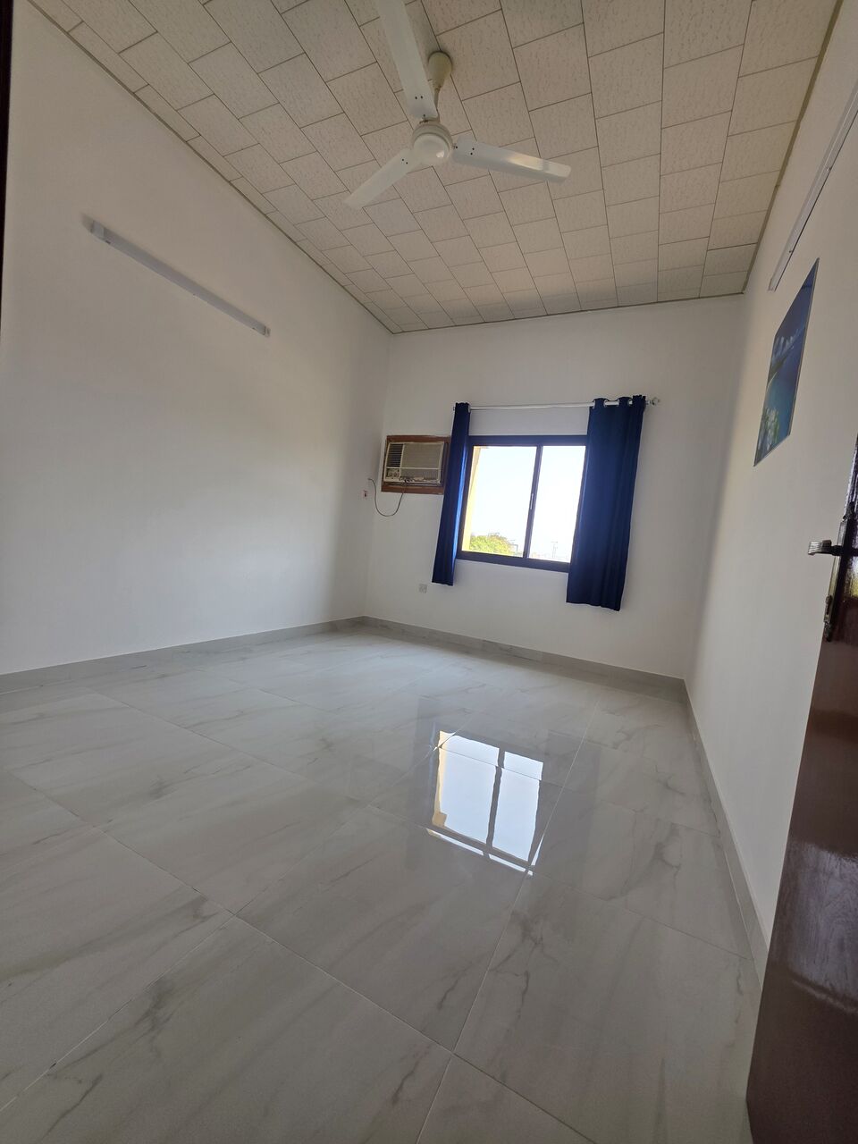 Muharraq, Apartments, Flats, Houses & Villas, BHD 220/month,  2 BR,  Parking ,Balcony - Very Neet Semi Furnished 2 BHK Flat Without Ewa @220/BD In Muharraq