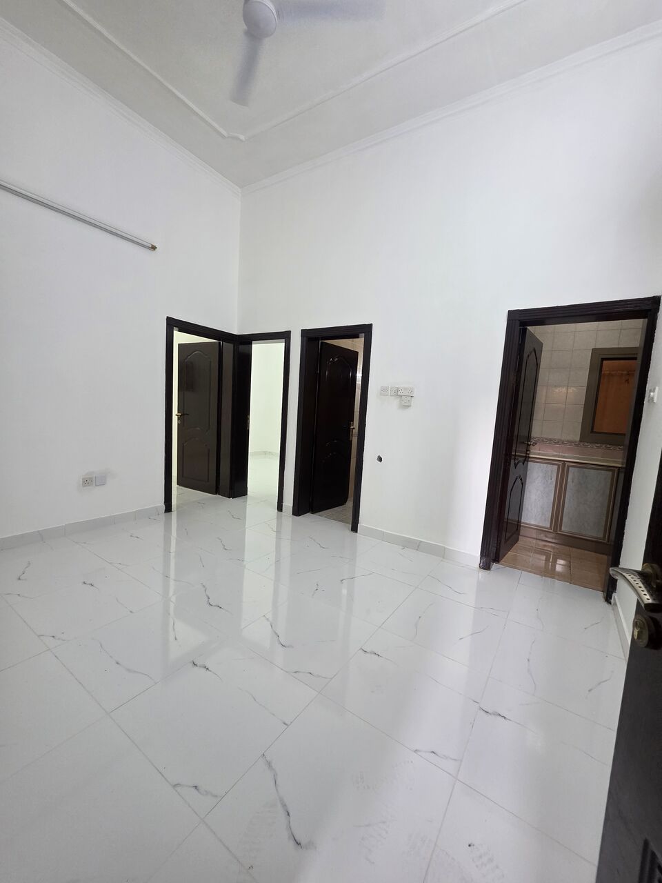 Muharraq, Apartments, Flats, Houses & Villas, BHD 120/month,  2 BR,  Parking -Very Neet UN Furnished 2 BHK Flat Without Ewa @120/BD In Muharraq