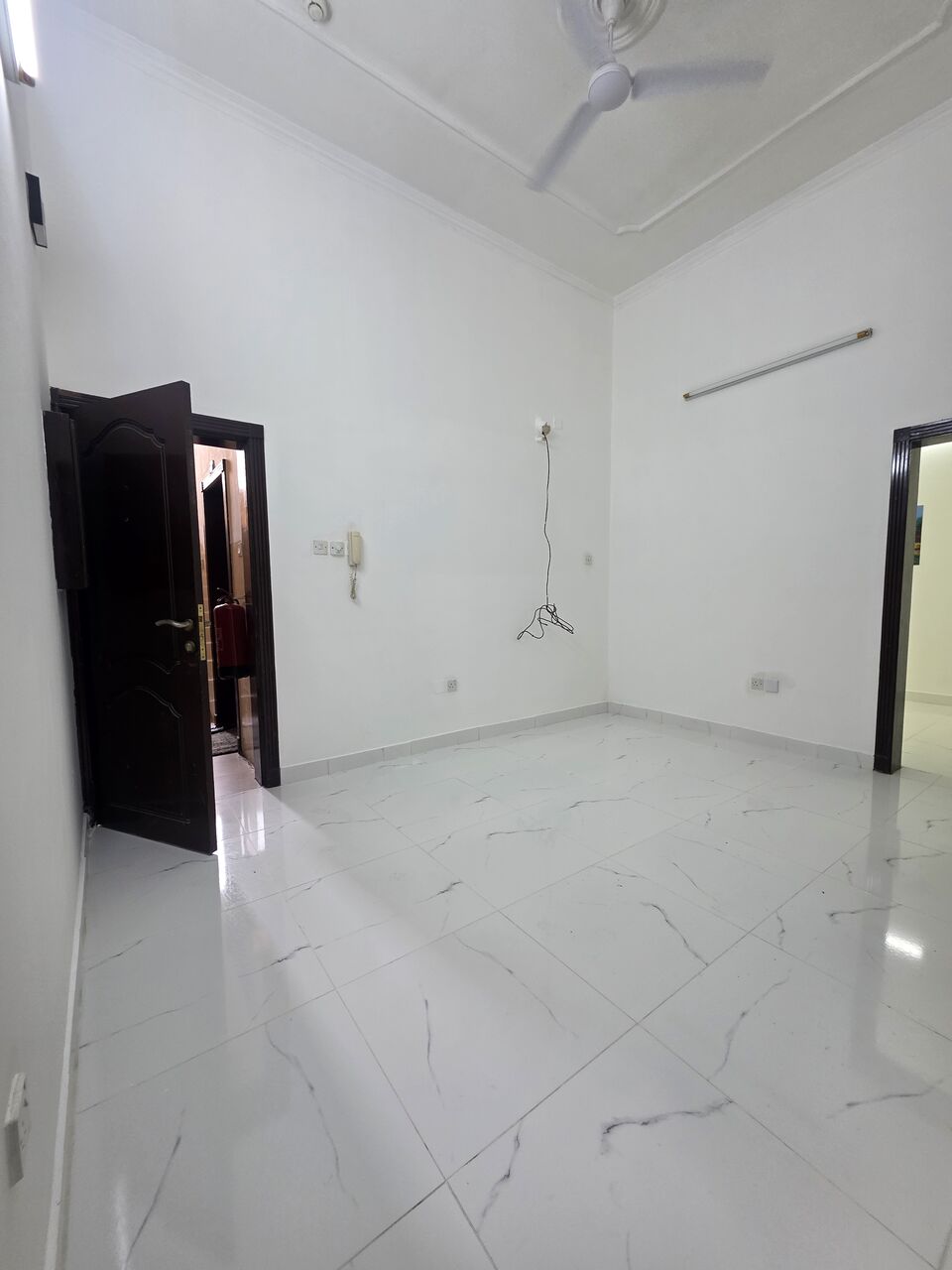 Muharraq, Apartments, Flats, Houses & Villas, BHD 120/month,  2 BR,  Parking -Very Neet UN Furnished 2 BHK Flat Without Ewa @120/BD In Muharraq