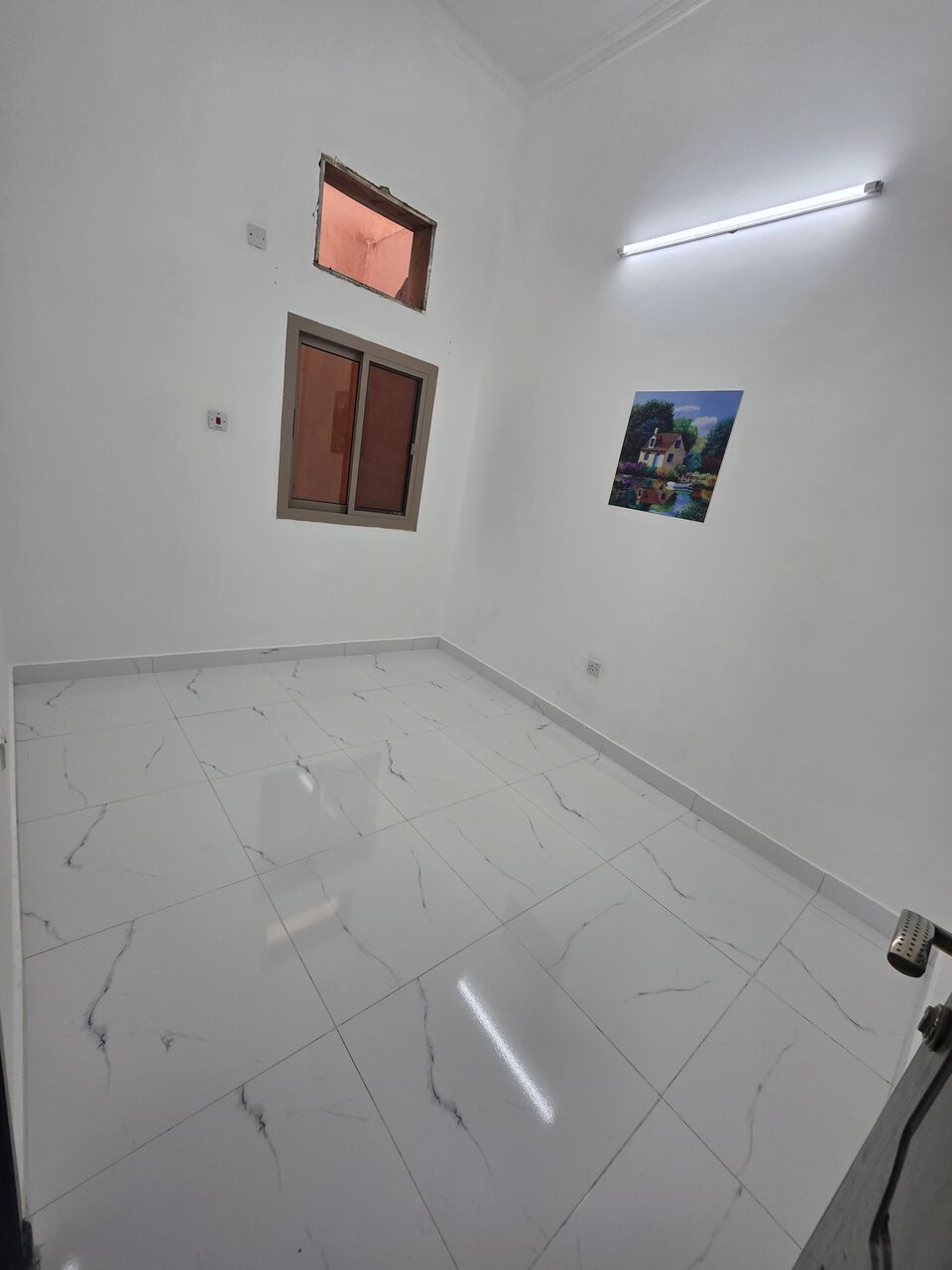 Muharraq, Apartments, Flats, Houses & Villas, BHD 120/month,  2 BR,  Parking -Very Neet UN Furnished 2 BHK Flat Without Ewa @120/BD In Muharraq