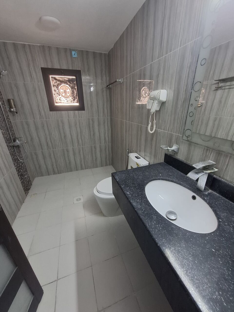 Manama, Apartments, Flats, Houses & Villas, BHD 200/month,  Furnished,  Studio,  Fully Furnished Studio For Rent In Seef