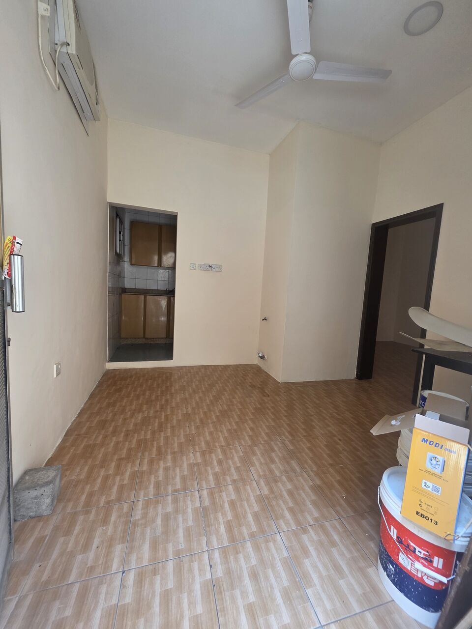 Hoora, Apartments, Flats, Houses & Villas, BHD 100/month,  1 BR,  - Semi Furnished 1 BHK Flat Without Ewa @100/BD In Hoora